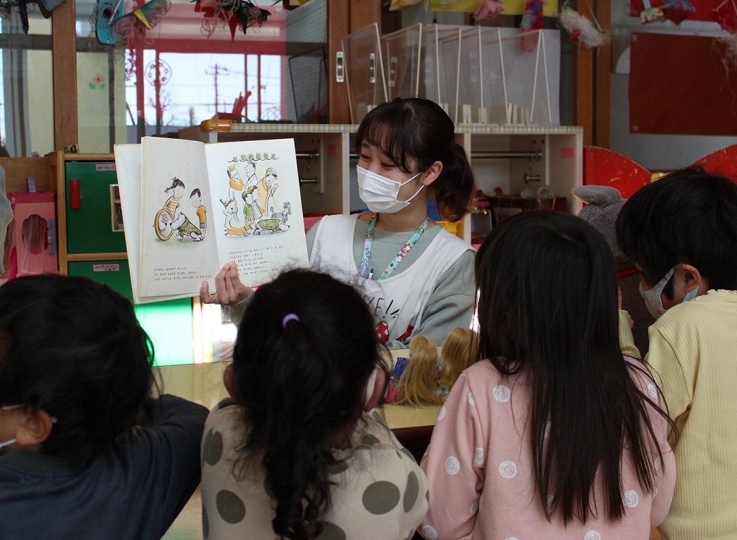 子ども家庭部　子どもの教育・保育推進課　梅山瑠奈